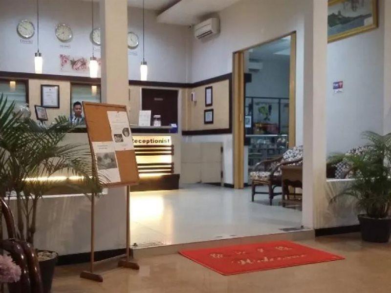 皇后城酒店 班贾尔马辛 外观 照片