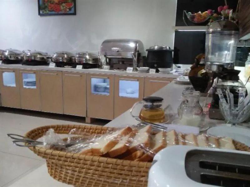 皇后城酒店 班贾尔马辛 外观 照片